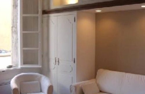 Antibes City Centre Apartment | Charmant Studio Le Pescadou Antibes