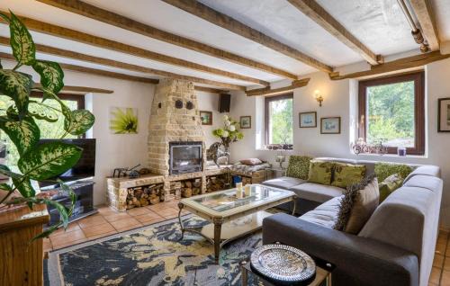 Lizant House | Charmante Maison Avec Piscine