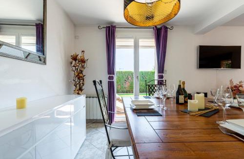 Saint-Apollinaire Villa | Charmante Maison Climatisée avec son Jardin à 5 minutes de DIJON