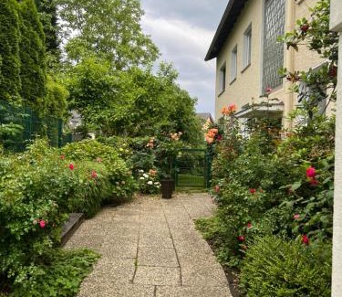 Dortmund Apartment | Charmante Souterrain Wohnung