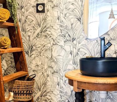 Cournonsec Bed & Breakfast | Charmante suite indépendante avec cave à vin