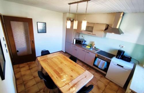 Weiden in der Oberpfalz Apartment | Charmantes 2 BR Apartment mit Parkplatz
