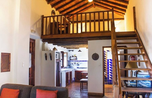 Churriana de la Vega Cottage | Charming rural house with swimming pool 3 km from the city of Granada. Parking