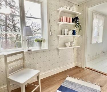 Gamleby House | Charmigt torp på höjden