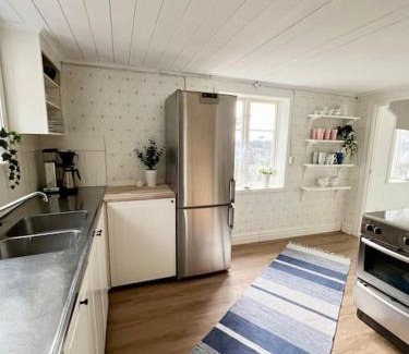 Gamleby House | Charmigt torp på höjden