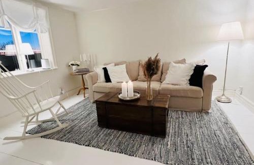 Gamleby House | Charmigt torp på höjden