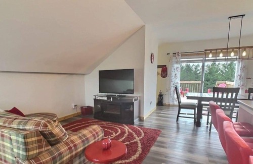 Saint-Remi-de-Tingwick Ski Chalet | Charming place with spa and tranquility