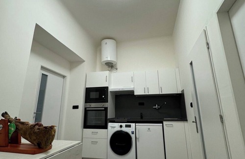 Holesovice Apartment | Charming 1-bedroom apartment in marvelous Prague with WiFi