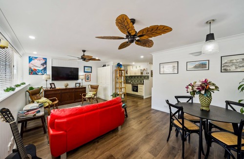 Burleigh Heads Apartment | Charming 1-bed apartment, located directly across the road from Burleigh Beach!
