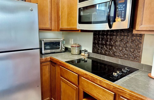 Sackets Harbor Apartment | Charming 1-bedroom apartment D in lovely Sackets Harbor with WiFi, AC