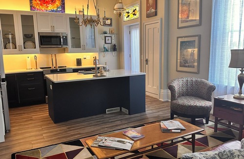 Covington Apartment | Charming 1-bedroom apartment in lovely Historic Covington modern amenities