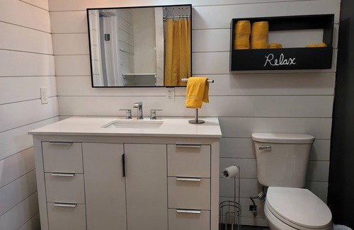 Allen Apartment | Charming 1-bedroom apartment in center of Allen with WiFi, AC, park and more