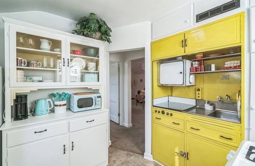 Southeast Salem Apartment | Charming 1-bedroom apartment near downtown Salem