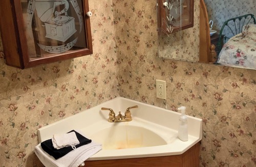 Weissert Bed & Breakfast | Charming 1-bedroom bed & breakfast. Close to everything, away from it all.