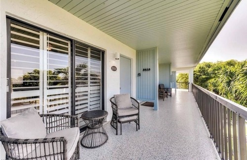 Sanibel Condo | Charming 1-bedroom condo in peaceful Sanibel walking distant to coast