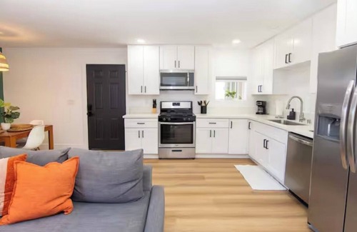 City Heights House | Charming 1-bedroom house in Beautiful San Diego with WiFi, AC