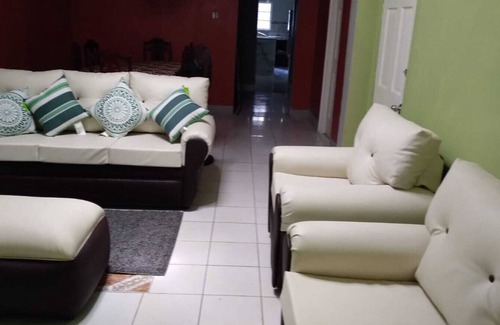 Kingston House | Charming 1-bedroom house in delightful Kingston with WiFi