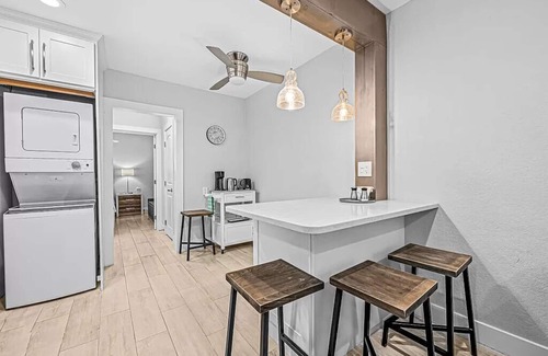 Lantana House | Charming 1-bedroom house near the sandy beaches