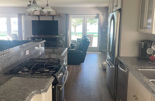 Niles House | Charming 1-bedroom house on Barron Lake