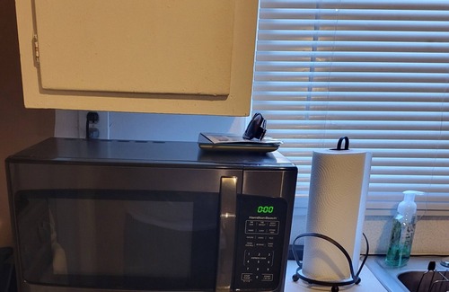 Northwest Heights Apartment | Charming 1-bedroom apartment with WiFi, AC in peaceful Albuquerque