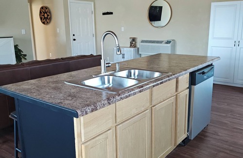 Charlestown House | Charming 1-bedroom carriage house in delightful Charlestown with WiFi, AC