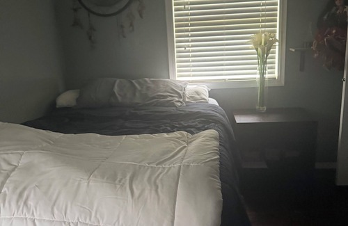 Brooklyn Park Bed & Breakfast | Charming 1-bedroom with WiFi and AC in marvelous Minneapolis