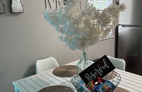 Harlandale Apartment | Charming 1-bedroom apartment with AC, WiFi in superb San Antonio