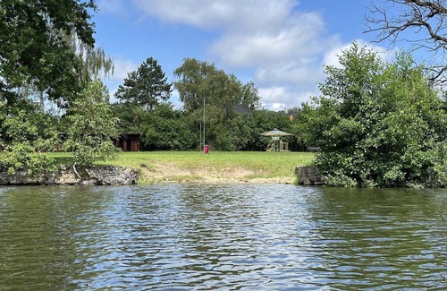 Netolice Cottage | Charming 1-bedroom cottage in enchanting Netolice - Petrův Dvůr with WiFi