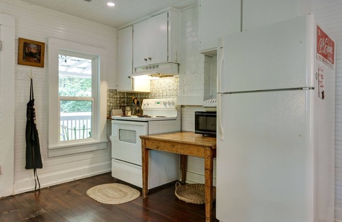 Saint Andrews House | Charming 125 Year Old Sewanee Home on Campus- Walk Everywhere!