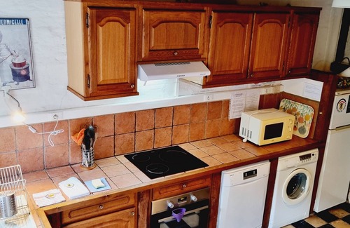 Quaedypre Cottage | Charming 18th Century Farmhouse: Spacious, Baby-Friendly, Near Bergues & Dunkirk Beaches