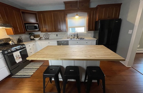 Middlebury House | Charming 1912 Bungalow in Middlebury Indiana