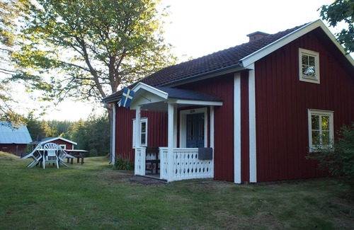 Vetlanda Municipality Cottage | Charming 19th-century village, alone located in the forest with its own jetty, boat and sauna