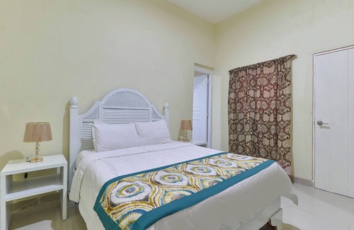 San Anton House | Charming 1BR Hotel Room in Historic Zona Colonial with WiFi and AC