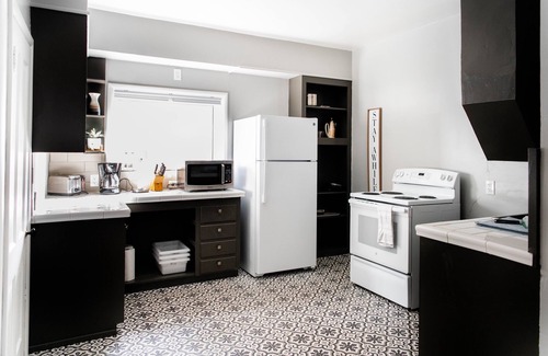 University District Apartment | Charming 1BR in 1910 Home, Walk to UM & Downtown, Porch & Shared Laundry