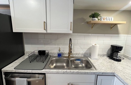 Winston - Salem Apartment | Charming 2-bed, 2 full bath studio with WiFi, AC in Ardmore