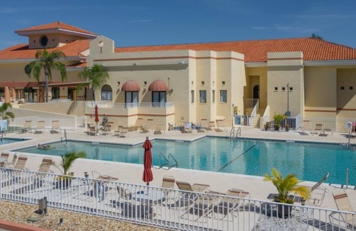 Sabal Springs House | Charming 2-bedroom house with fitness room, WiFi in North Fort Myers