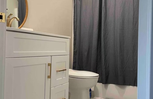 South Burlington Cottage | Charming 2-bedroom cottage
