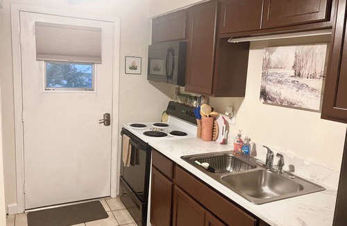 Sunset Beach Condo | Charming 2-bedroom condo in Treasure Island with AC
