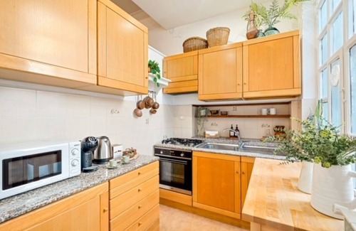 Licciana Nardi Apartment | Charming 2-bedroom apartment in lovely Licciana Nardi with WiFi