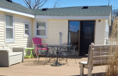Harsens Island Cottage | Charming 2-bedroom cottage with WiFi, AC on a peaceful Harsens Island canal.