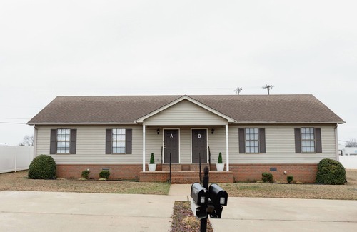 Muscle Shoals House | Charming 2-bedroom house with WiFi and AC in Muscle Shoals
