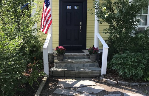 Canton Apartment | Charming 2 Bedroom, 1 Bath Rose Tree Apt. close to SLU Canton, NY