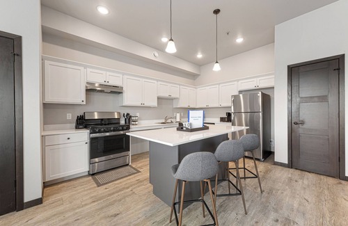 Mankato Apartment | Charming 2-bedroom/2 bath apartment with spa & fitness room amenities in Mankato