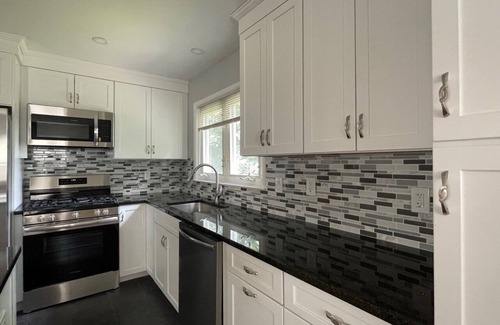 Mamaroneck House | Charming 2-bedroom apt with AC and WiFi in lovely Mamaroneck