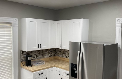 Ashtabula Apartment | Charming 2-bedroom apartment with AC, WiFi, in The Historic Ashtabula Harbor