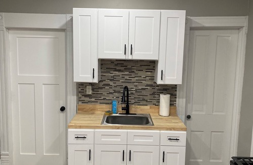 Ashtabula Apartment | Charming 2-bedroom apartment with AC, WiFi, in The Historic Ashtabula Harbor