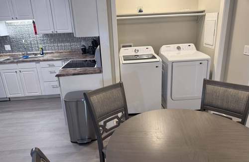 Daleville Apartment | Charming 2-bedroom apartment with WiFi, AC in fabulous Daleville