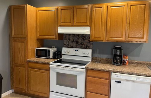 Hillsdale Apartment | Charming 2-bedroom apartment in fabulous Hillsdale with WiFi, ACn