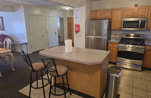 Providence House | Charming 2-bedroom Apartment with AC, WiFi in delightful Pawtucket