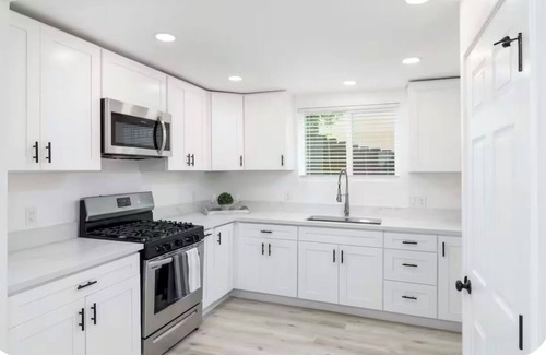 City Heights Apartment | Charming 2-bedroom apartment with WiFi, with gated parking in San Diego!